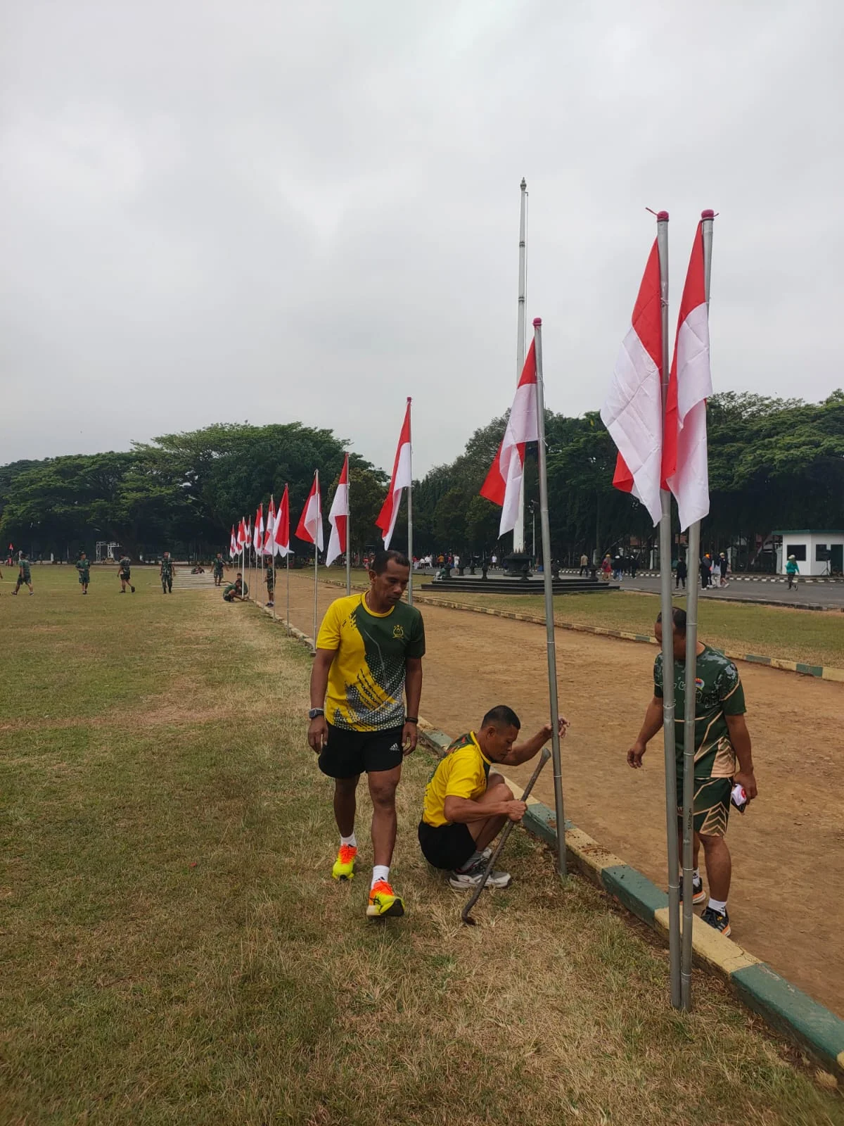 Rampal Jadi Lautan Merah Putih Jelang Persiapan HUT Ke – 80 RI