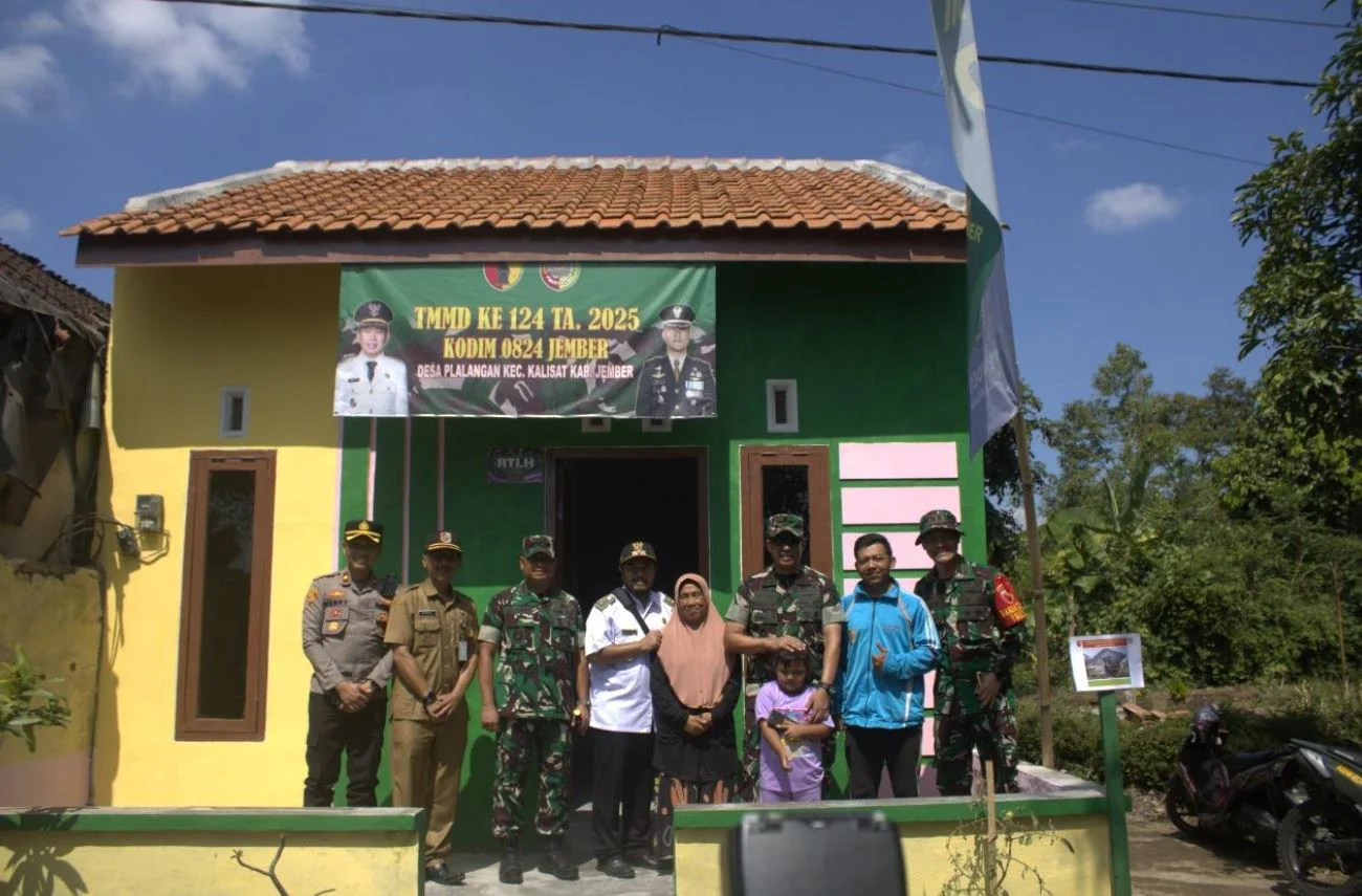 Danrem 083/Bdj Dampingi Kasdam V/Brw Tutup TMMD Ke 124 Kodim 0824/Jember