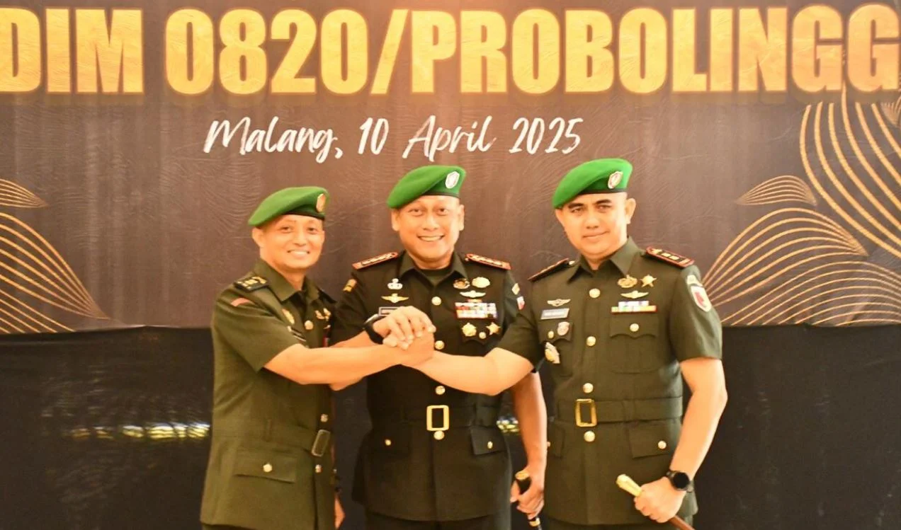 Danrem 083/Bdj Pimpin Acara Langsung Serah Terima Jabatan Dandim 0820/Probolinggo