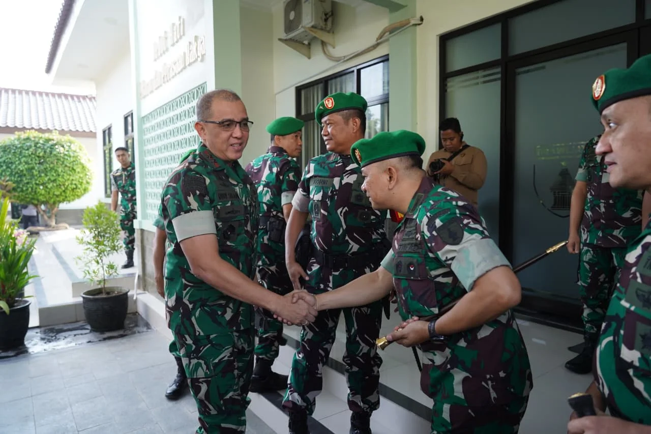 Danrem 083/Bdj Hadiri Pembukaan Karya Bhakti Skala Besar TNI AD, Perkuat Kolaborasi Bangun Madura