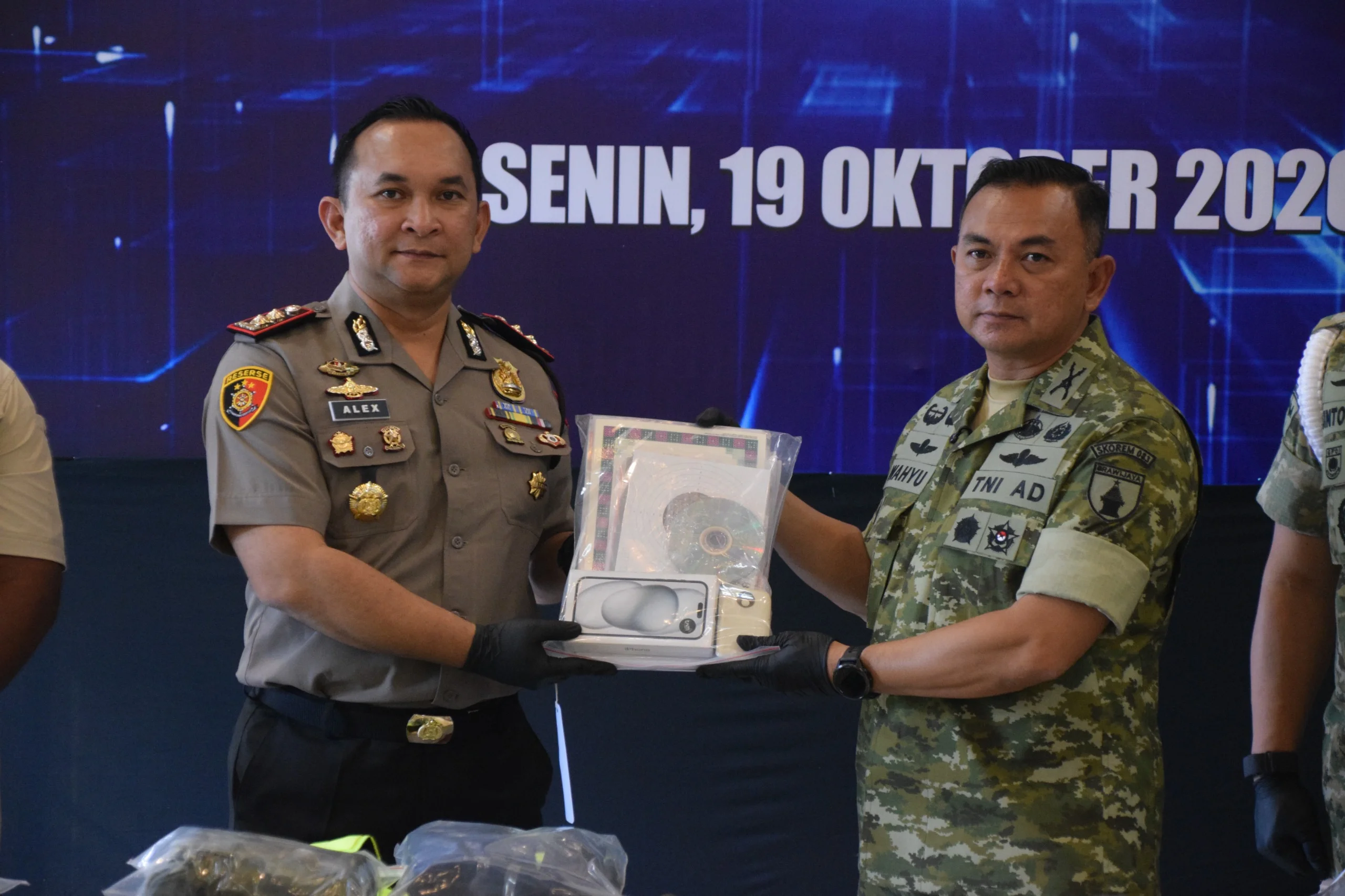 KOREM 083/BDJ BONGKAR KASUS TNI GADUNGAN TIPU WARGA MODUS URUS SERTIFIKAT TANAH DI MALANG