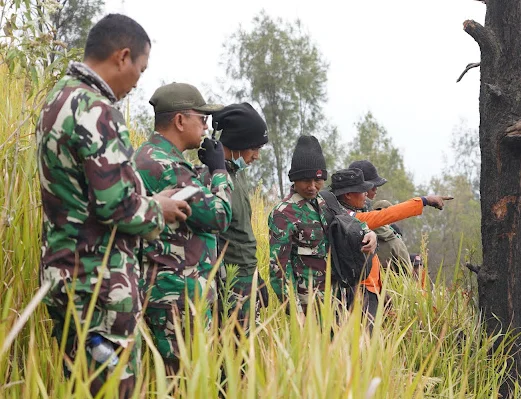 Satgas Karhutla Korem 083/Bdj Sisir P30 Cegah Api Kembali Berkobar