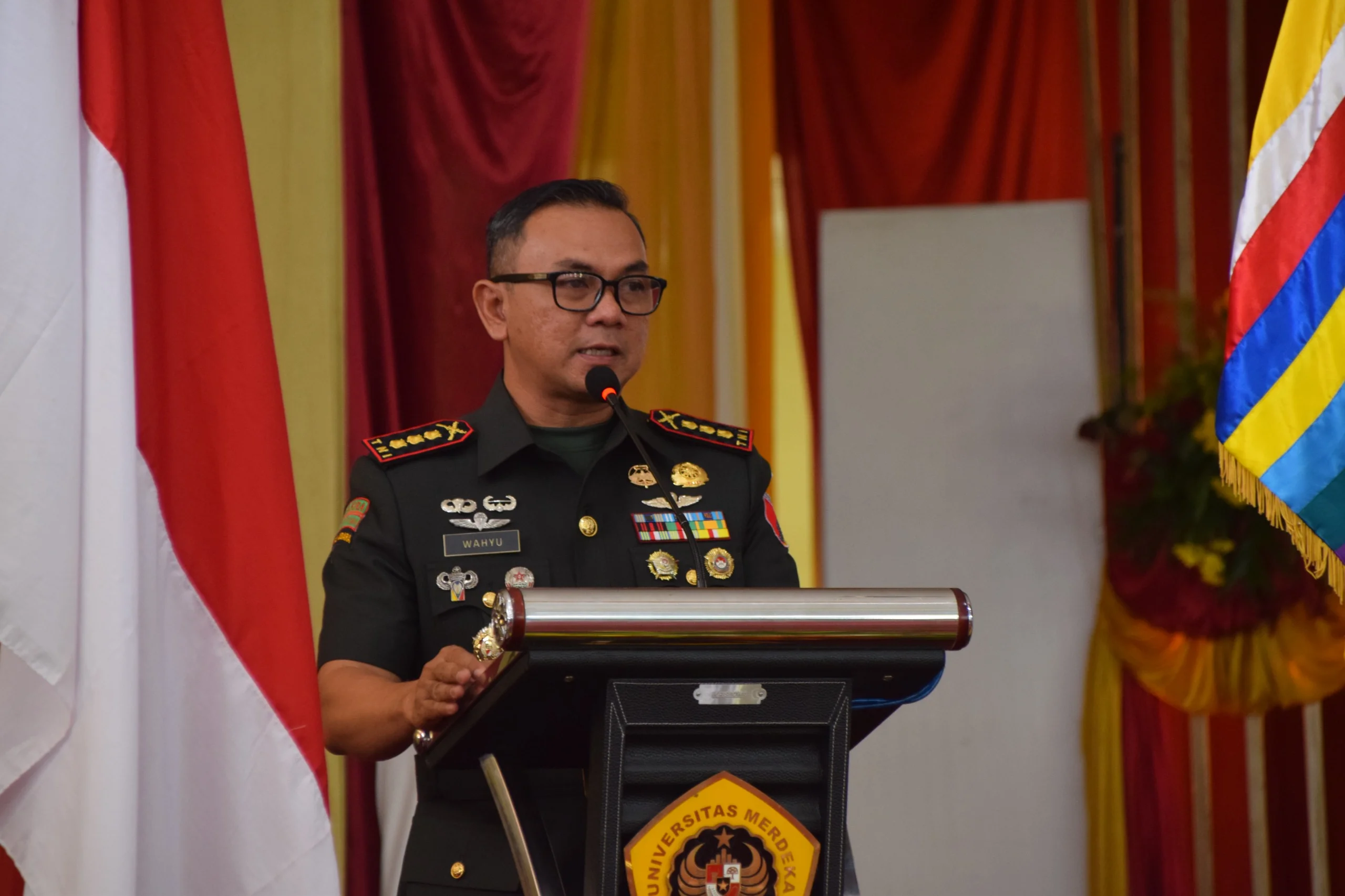 Hadiri Wisuda Universitas Merdeka Malang, Danrem 083 Tekankan Toleransi dan Kebhinekaan