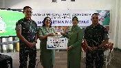 Danrem 083 Serahkan Tali Asih saat Kunjungi Sekolah Kartika di Lawang