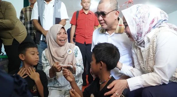 Tangis Haru Pangdam Rudy Saladin Saat Lina Bacakan Puisi di Hadapan Alumni Akmil 97