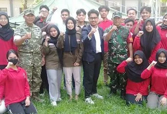 Danramil 0824-11/Sumbersari Bekali Mahasiswa Kedokteran UNEJ Melalui Inhouse Training TBM VERTEX
