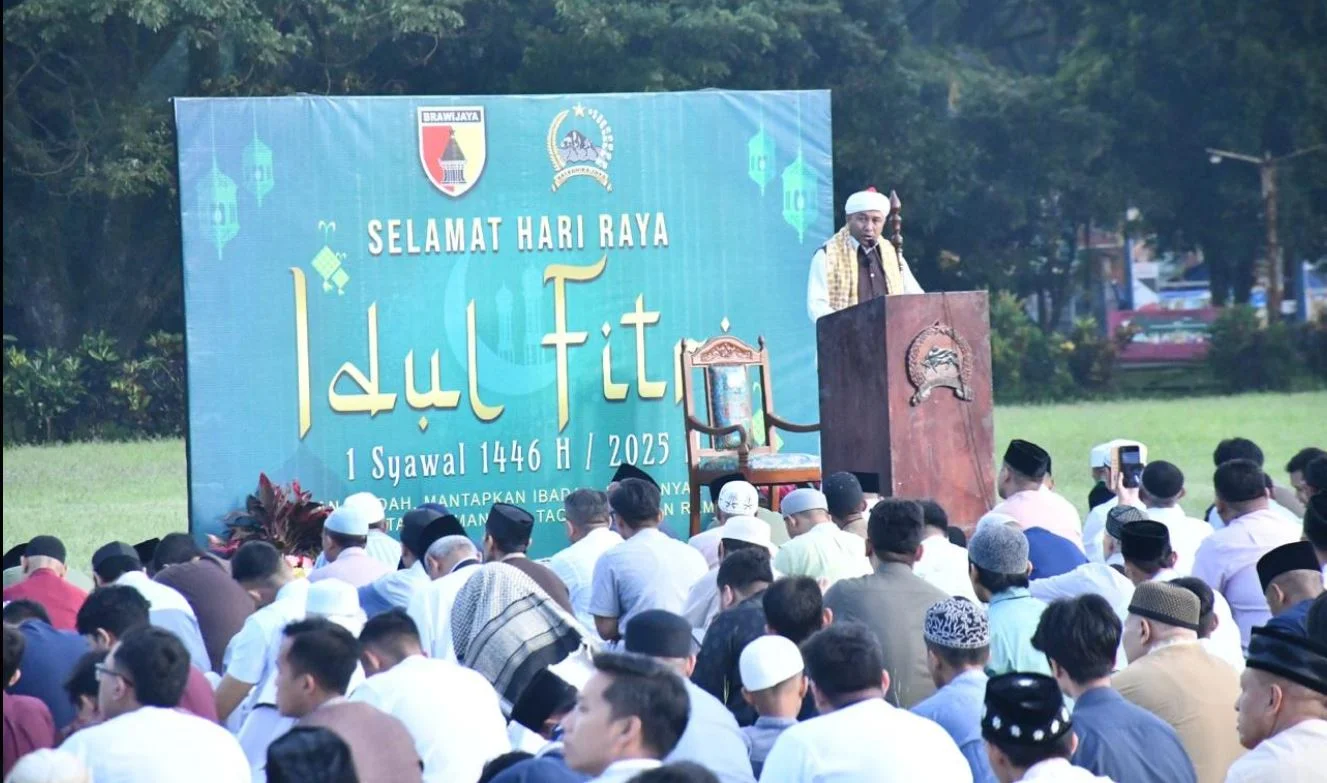 Korem 083/Bdj Gelar Sholat Idul Fitri Di Lapangan Rampal