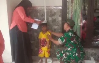 Dukung Kesehatan Masyarakat, Batuud Koramil Suboh Dampingi Kegiatan Posyandu Mawar