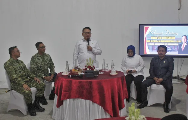 Danrem 083/Bdj Dampingi KSP RI Tinjau Gizi, Pendidikan, dan Ekonomi Rakyat di Kota Malang