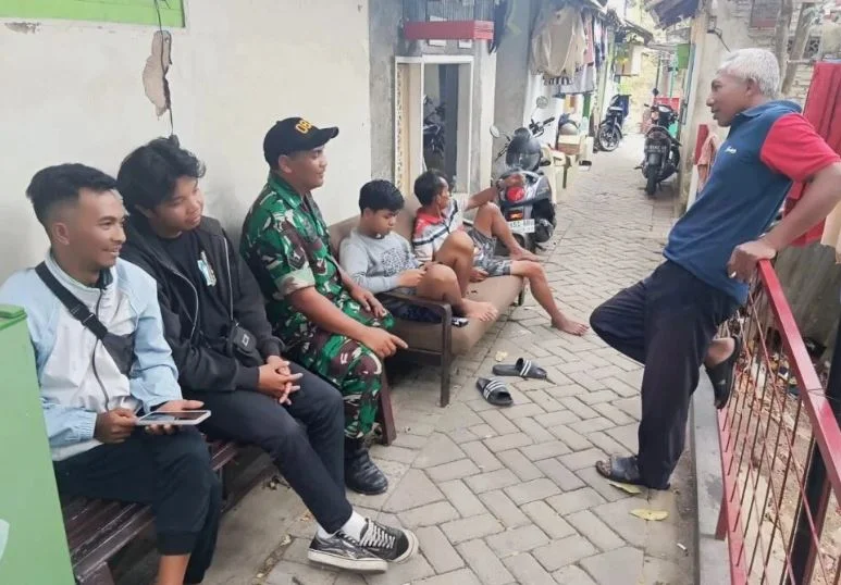Anjangsana Babinsa Klojen Perkuat Silaturahmi dan Kemitraan dengan Warga