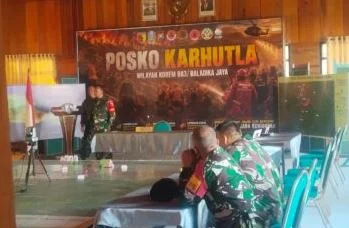 Danrem 083/Bdj Kolonel Inf Wahyu Ramadhanus Suryawan Pimpin Rapat Evaluasi Penanganan Karhutla Kawasan Taman Nasional Bromo Tengger Semeru