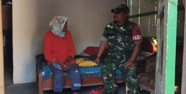 Setitik Kepedulian, Serda Chairul Hadir Bantu Warga Sumberwaru