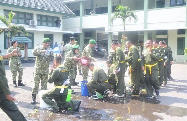 Korem 083/Bdj Awards Yellow Belts to 100 PSM Soldiers, Commander Emphasizes Self-Control