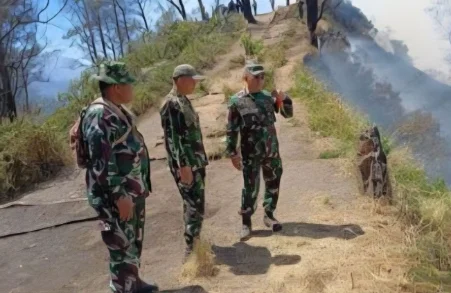 Danrem 083/Bdj : Karhutla Bromo Harus Ditangani dengan Kekuatan Bersama