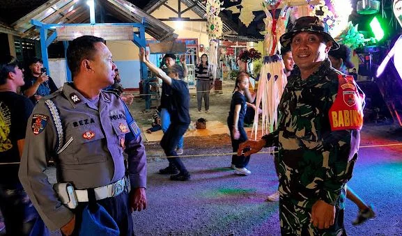 Semarak HUT RI Ke-81, Koramil 0824-09/Tempurejo Bersama Warga Meriahkan Karnaval Desa Andongrejo