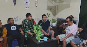 Komsos Bersama Warga, Babinsa Jeruk Perkuat Kebersamaan di Wilayah Binaan