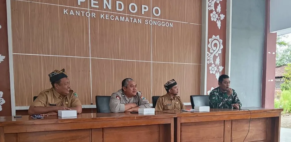 Songgon Dalam Sinergi: Batituud Koramil Songgon Jadi Garda Depan Koordinasi Lintas Sektoral