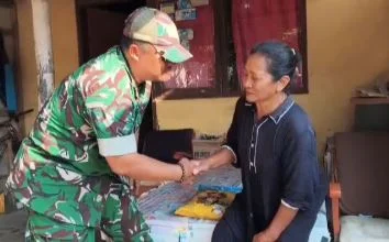 Peduli Warga Binaan, Babinsa Banyuputih Berikan Bantuan Beras