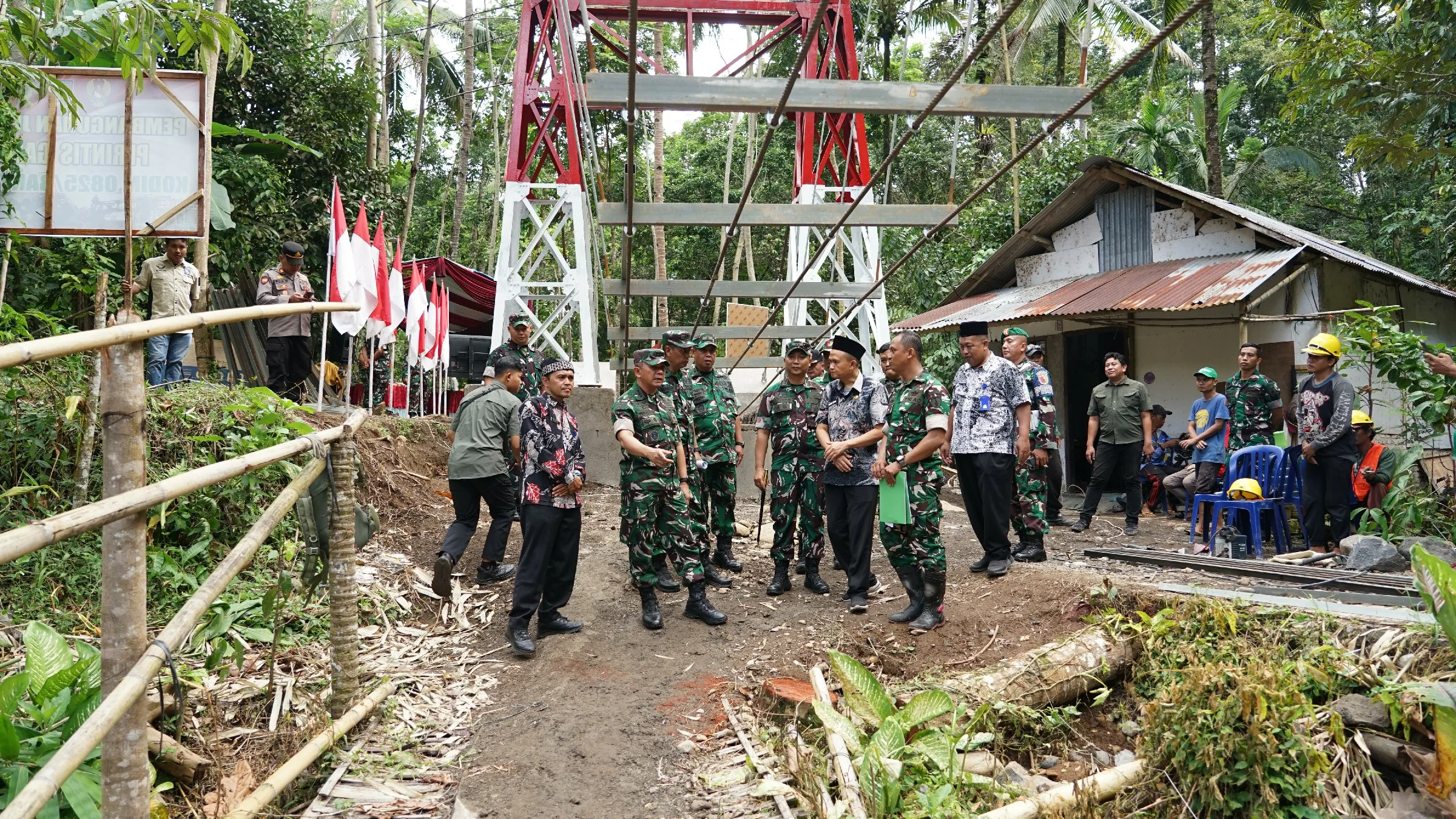 Danrem 083 Kagum dengan Jembatan Perintis Songgon, Simbol Harapan Baru Masyarakat Banyuwangi