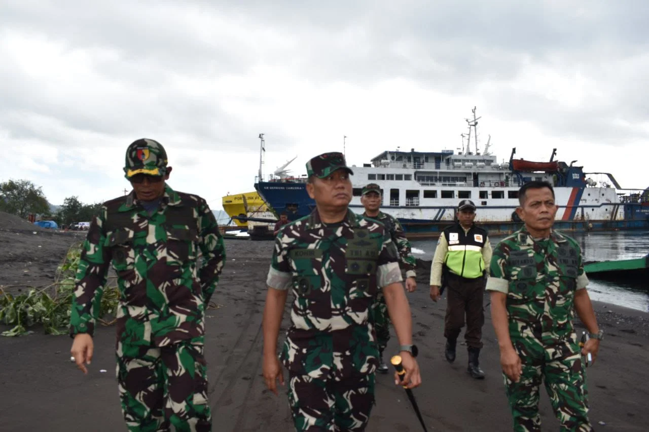 Korem 083/Bdj Dan Dampingi Wapres RI Tinjau Korban KMP Tunu Pratama Jaya