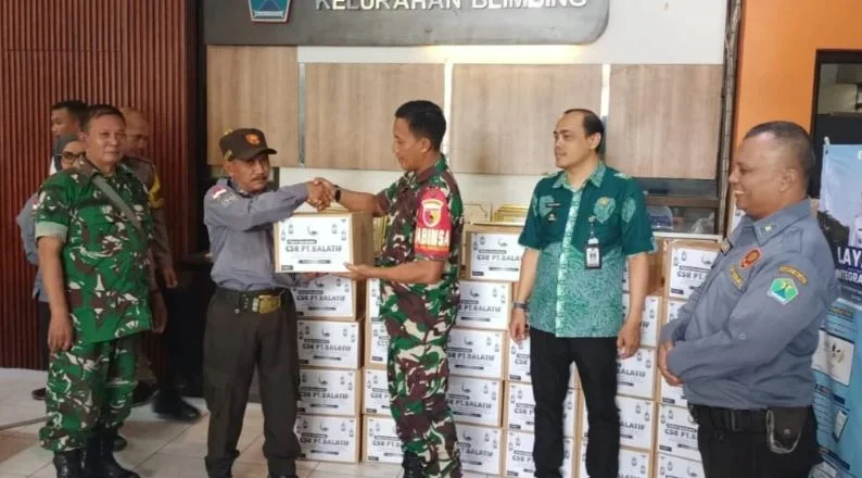 Babinsa Blimbing Salurkan Bingkisan untuk Linmas sebagai Bentuk Apresiasi