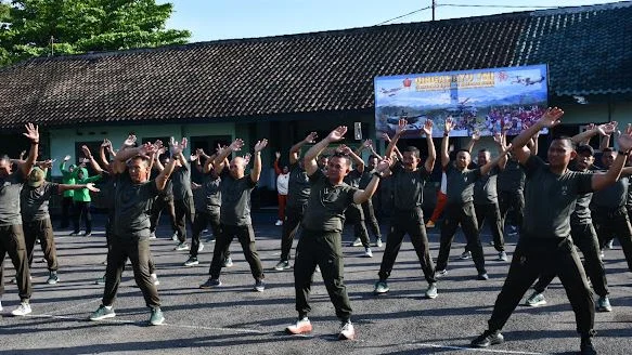 Hangat dan Humanis, Danrem 083/Bdj Pilih Dekat dengan Anggota Sebelum Beri Pengarahan