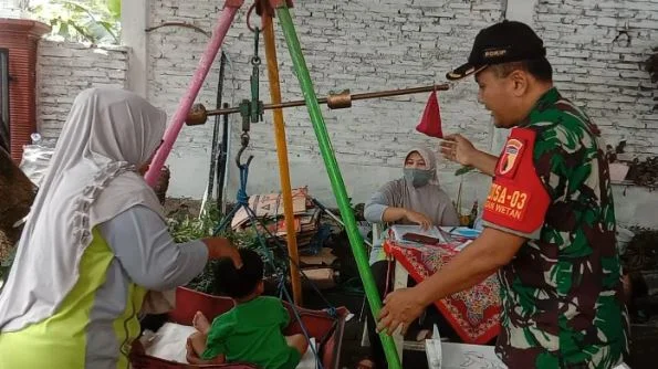 Jaga Kesehatan Generasi Penerus Bangsa , Koramil Leces Dampingi Kegiatan Posyandu  Artikel ini telah tayang di sudutpandang.id dengan judul Jaga Kesehatan Generasi Penerus Bangsa , Koramil Leces Dampingi Kegiatan Posyandu, Baca selengkapnya